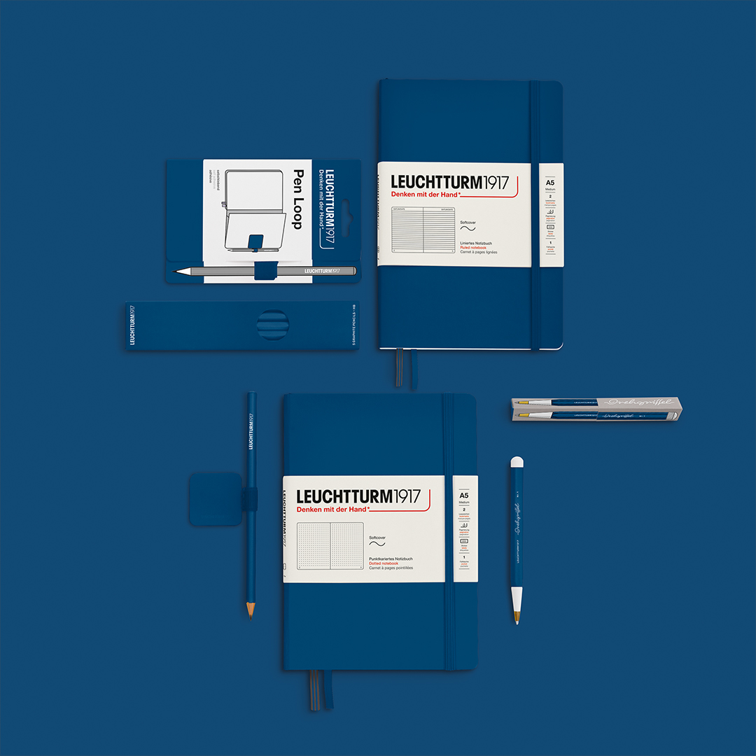 250820px_LT1917_Neue_Farben_Beautyshot_Flatlay_Indigo_1080x1080px_144dpi_sRGB